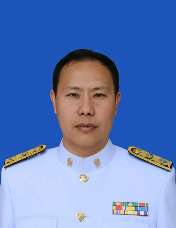 รูปภาพ นายอภิสิทธิ์ แสนยากุล